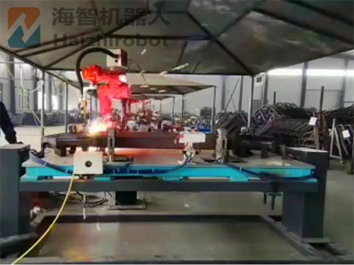 自動(dòng)焊接用的機(jī)械手臂案例！
